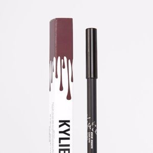 Kylie Lip Liner in Love Bite